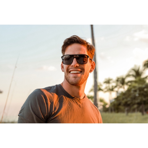 Grand Bay Black by Biscayners