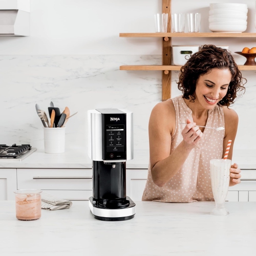 Ninja CREAMi Ice Cream Maker, 7 One-Touch Programs, with Pint Containers & Lids. WHITE