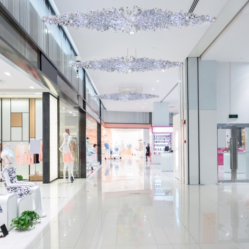 LED Lighted Commercial Manhattan Lightspray Christmas Swag - 9' - Silver