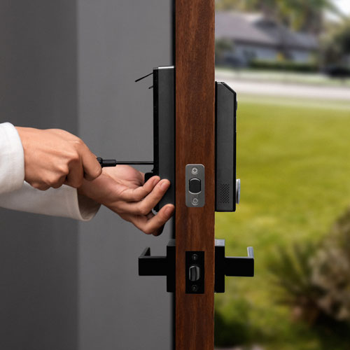 Serrure intelligente vidéo FamiLock S3 Max d'eufy avec déverrouillage d'un mouvement de la main - Partenaire de détail exclusif