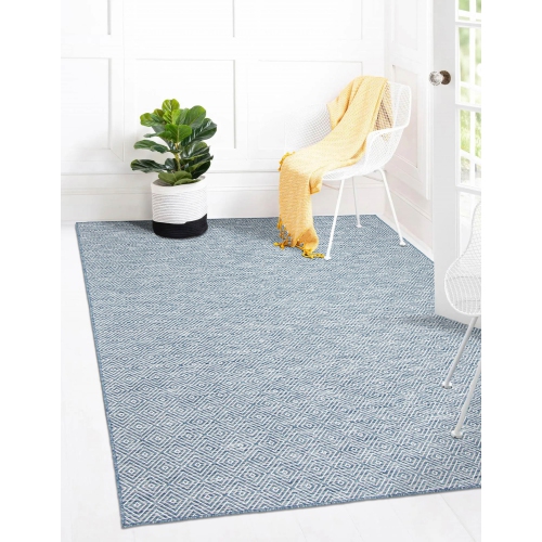 Veranda Diamond Blue Polypropylene Rug 6'7" x 9'6"