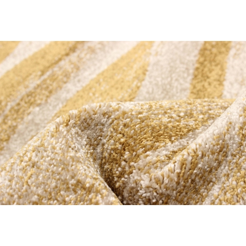 Neela Ivory/Blue Polypropylene Rug 6'7" x 9'6"