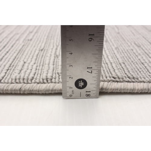 Yeta Grey Polypropylene Rug 2'8" x 4'11"