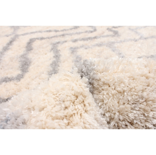 Suzana Cream Polypropylene Rug 6'7" x 9'6"