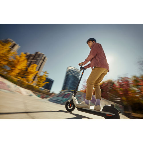 Trottinette électrique KQi2 Pro de NIU - Blanc