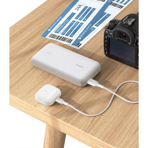 Belkin BoostCharge 20000 mAh USB-C/USB-A Power Bank - White