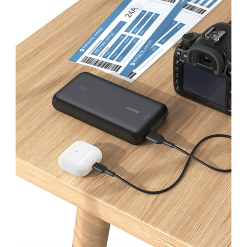 Belkin BoostCharge 20000 mAh USB-C/USB-A Power Bank - Black