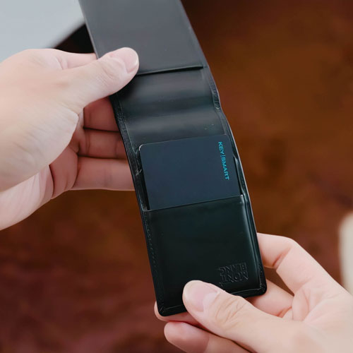 Dispositif de repérage d'article Bluetooth SmartCard de KeySmart - Noir