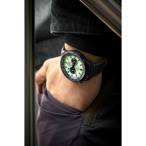 Montre sport sport décontractée Eco-Drive pour hommes de Citizen 44 mm avec boîtier inox noir bracelet cuir noir et cadran vert