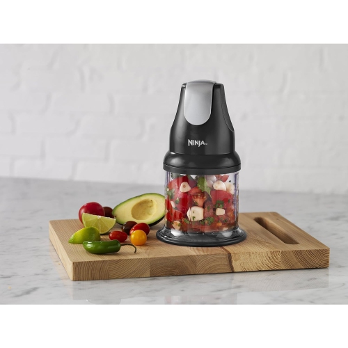 NJ100C Express Chop de Ninja – 200&nbsp;W, mini hachoir 16&nbsp;oz pour hacher, émincer et réduire en purée, noir