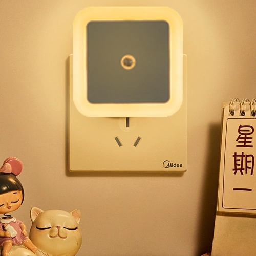 HTUTWOO  4 Packs Night Lights Plug Into Wall, Dusk-To-Dawn Sensor With Automatically Turn On And Off Night Light Bedroom, Bathroom, Stairs, Warm