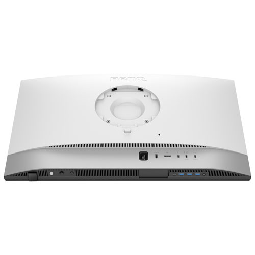 Moniteur de designer DEL IPS 5K 60 Hz de 27 po de BenQ avec temps de réponse gris à gris de 5 ms avec ports Thunderbolt 4 - Argenté