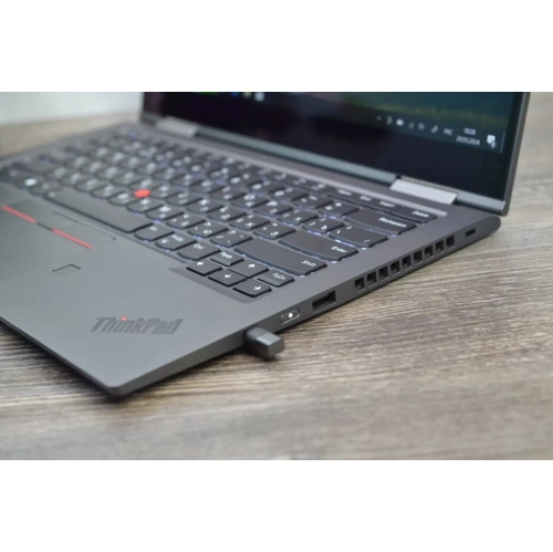 Refurbished - Lenovo ThinkPad X1 Yoga Gen 5 14" 2 in 1 Touchscreen Laptop (Intel Core i5-10310U, 16GB RAM, 512GB NVMe) - Windows 11 Pro