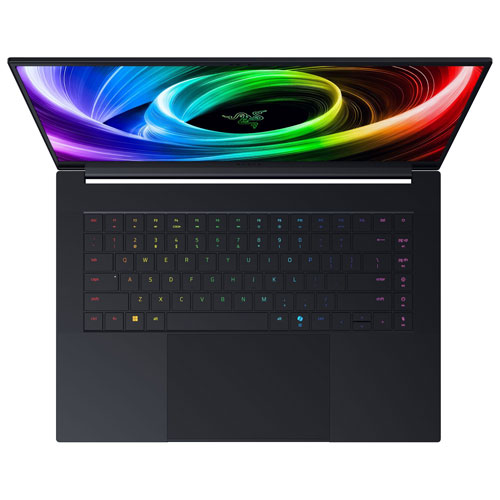 Portable Copilot+ PC de 16 po Blade de Razer - Noir (Ryzen AI 9 365 d’AMD/mémoire vive de 32 Go/disque SSD de 1 To/RTX 5070 Ti/Windows 11)