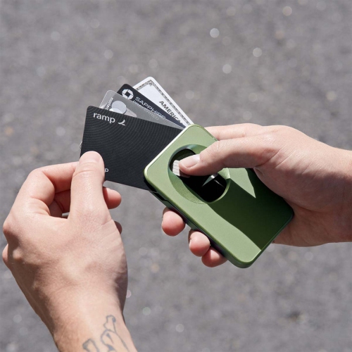OhSnap Grip Wallet - Crocodile Green