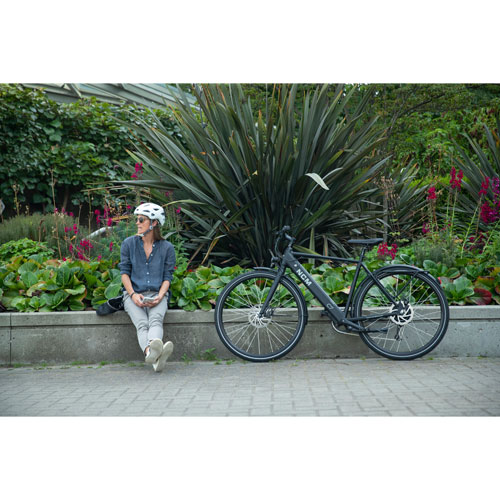 NCM C7 Electric City Bike (350W Motor / Up to 97km Range / 32km/h Top Speed) - Medium - Matte Black