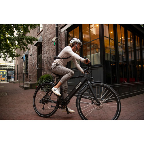 NCM C7 Electric City Bike (350W Motor / Up to 97km Range / 32km/h Top Speed) - Medium - Matte Black
