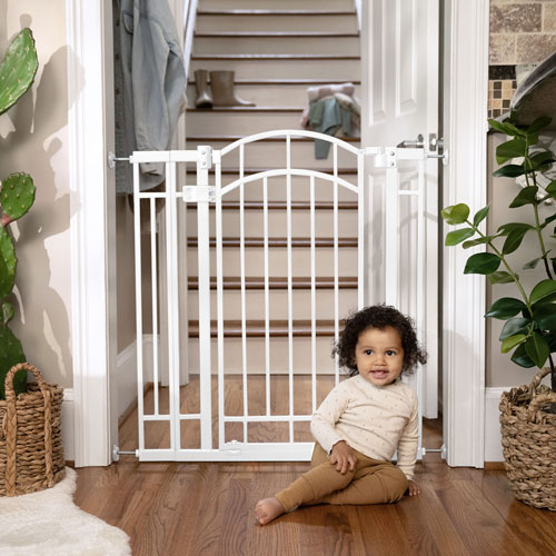 Ingenuity Doorway 48W Baby/Pet Pressure Mounted Safety Gate - White