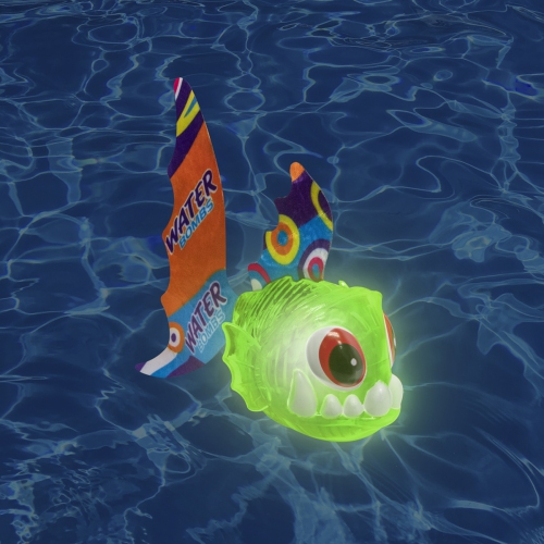 Jouet de plongée Piranha illuminé pour la piscine de LED - 6,5&nbsp;po