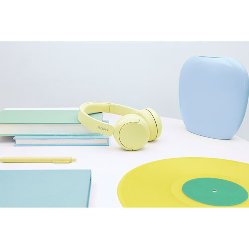 Casque d'écoute Bluetooth WH-CH520 de Sony avec microphone - Jaune