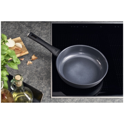 ZWILLING Madura Plus Saute Pan, 28 cm, Aluminum, Titanium-Reinforced Ceramic Non-Stick Coating