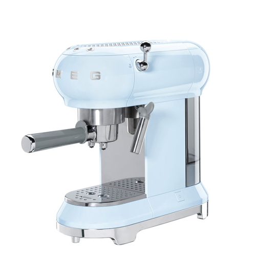 Boîte ouverte - ECF02PBUS Machine à espresso manuelle des années 50 de Smeg avec pression de 15 bars - Bleu pastel