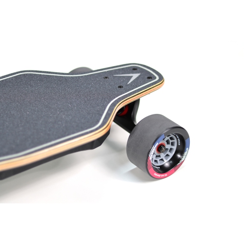 Planche à roulettes électrique Backfire G2. Backfire le vend à 577&nbsp;$ US (avec expédition). Achetez-le ici pour 599&nbsp;$ CAN (avec expédition)