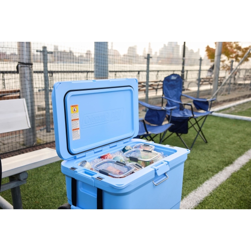 Coleman - Pro Cooler 55QT - Blue Sky