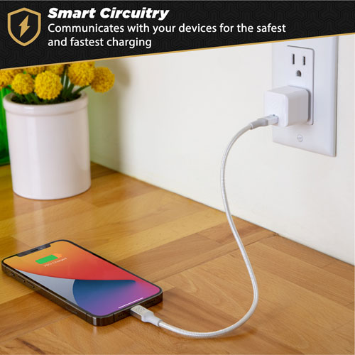 Chargeur mural USB-C mini cube de 20 W PowerVolt de Scosche - Blanc