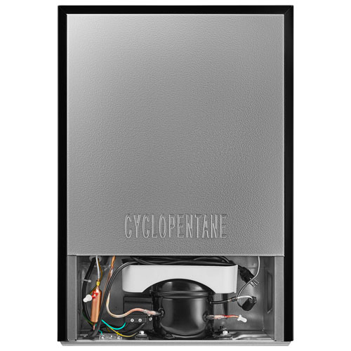 Insignia 2.7 Cu. Ft. Freestanding Bar Fridge (NS-CF27BK6-C) - Black - Only at Best Buy