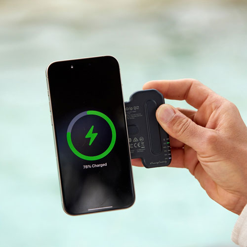 ShiftCam SnapGrip Pro Magnetic Smartphone Battery Grip -&nbsp;Midnight