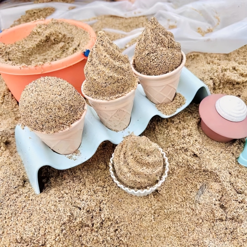 Ice Cream and Cupcake Set, Outdoor Beach Toy with Cone, Spoon, Cupcake, for Boys and Girls Aged 3+