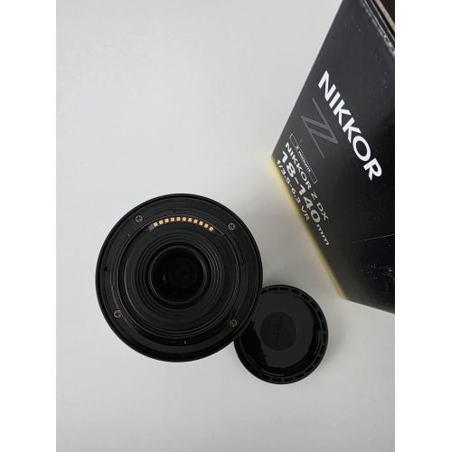 Remis à neuf - Objectif VR Nikkor Z DX 18-140&nbsp;mm f/3,5-6,3 de Nikon – Boîte