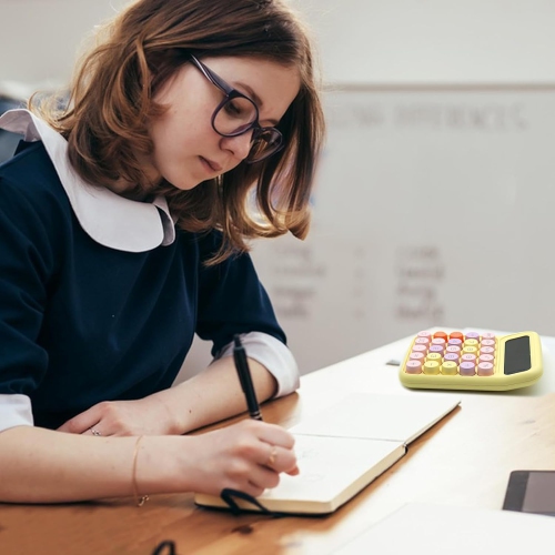 Calculatrice : couleur, affichage à 12 chiffres et gros boutons, idéale pour le bureau et l'école