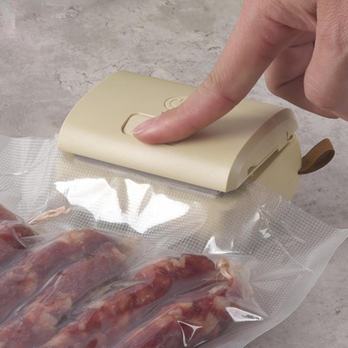 Portable vacuum sealer, small and light, rechargeable, strong suction, 60kPa vacuum and 100kPa inflation, perfect for camping/kitchen use