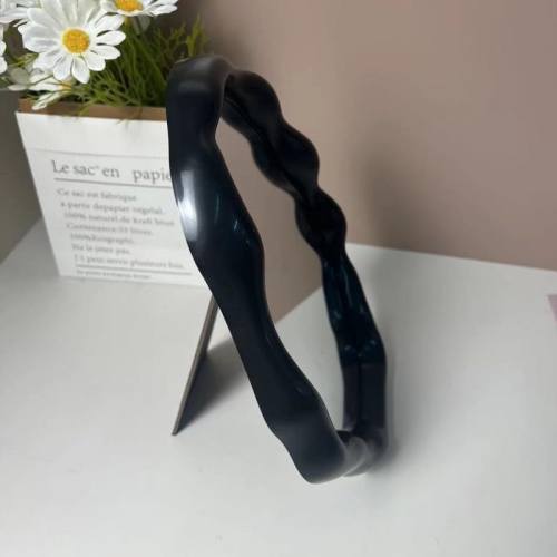 ins style irregular cloud makeup mirror, cream white special-shaped wall-mounted mirror-black