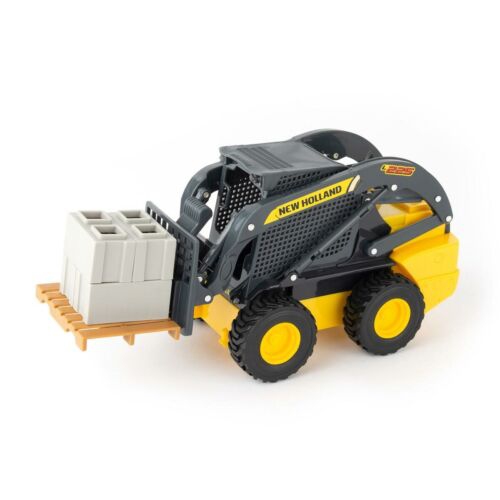 1:16 New Holland L225 Skid Steer Loader w/ Accessories