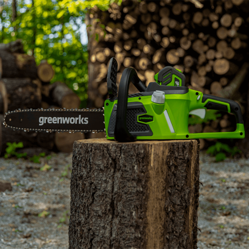 Greenworks 40V 14" Brushless Chainsaw, 2.0Ah Battery and Charger - 2000600