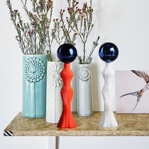 Abstract girl light luxury modern resin sculpture handmade refined art ornaments hotel bar study room decoration housewarming holiday gift selection