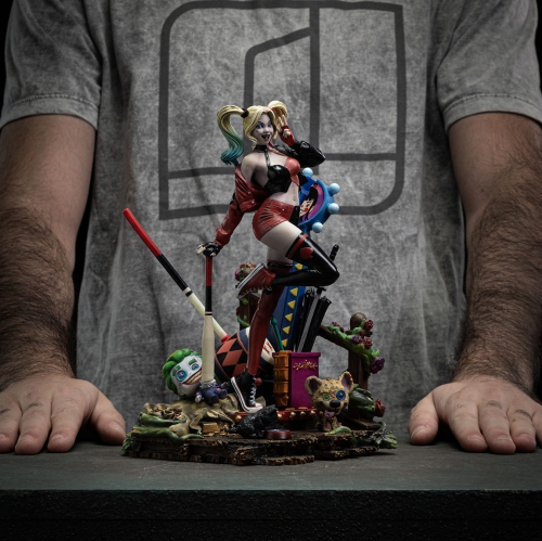 DC Comics - Harley Quinn Deluxe - Gotham City Sirens - Art Scale 1/10