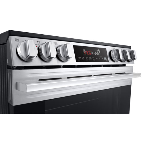 Cuisinière électrique encastrable à 5 éléments avec convection à ventilateur et friture à air chaud 6,3 pi³ 30 po de LG - Inox noir