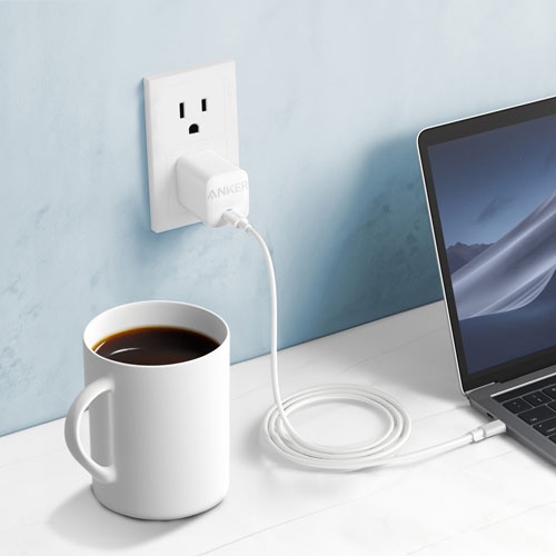 Chargeur mural USB-C à chargement rapide 67 W d'Anker avec câble USB-C - Blanc - Boîte ouverte