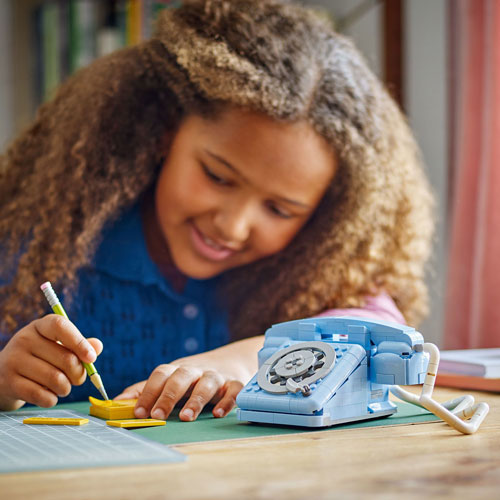 LEGO Creator: 3 in 1 Retro Telephone - 383 Pieces