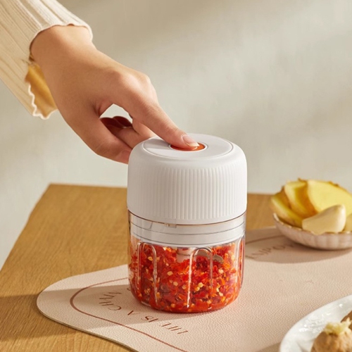 Electric garlic mincer 250ml food chopper USB mini garlic onion mincer portable small food processor garlic masher electric garlic stirrer household