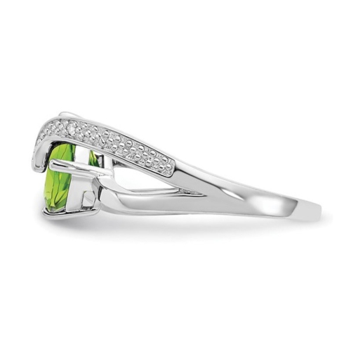 1.35 carat Cushion Cut Peridot Ring in Sterling Silver