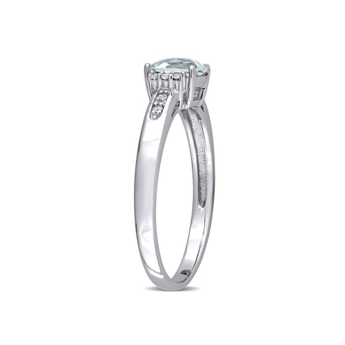 4/5 Carat Light Aquamarine Cushion-Cut Ring in 10K White Gold