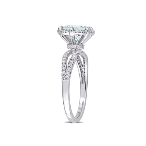 1.65 Carat Ultra-Light Aquamarine Ring in 14K White Gold with Diamonds