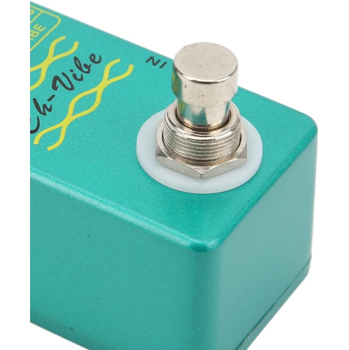 Dual-mode chorus/tremolo effects | True bypass lossless sound | Three-knob precision control | Vintage modulation sound | Portable design