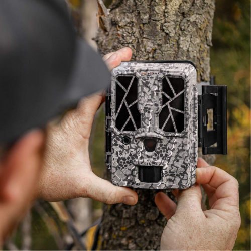 SPYPOINT FORCE-PRO Trail Camera, Non-Cellular, 30MP Photo 4K HD Video w/ 54 Low-Glow LEDs for Image Quality Day or Night, 90’ Flash Range, 110’