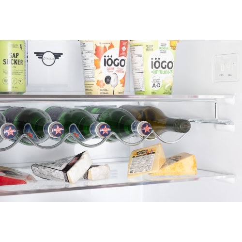 Réfrigérateur à congélateur inférieur rétro classique 16,7 pi³ d'Unique Appliances - Rouge pomme de tire, Energy Star